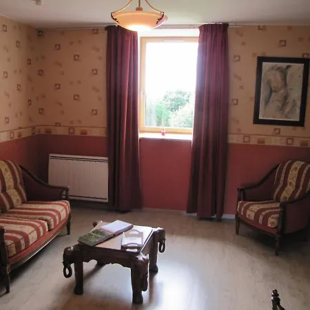 Ludotheque Et Table D'hotes De La Becterie Frühstückspension Quettetot