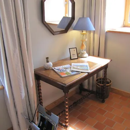 Ludotheque Et Table D'hotes De La Becterie Bed & Breakfast Quettetot