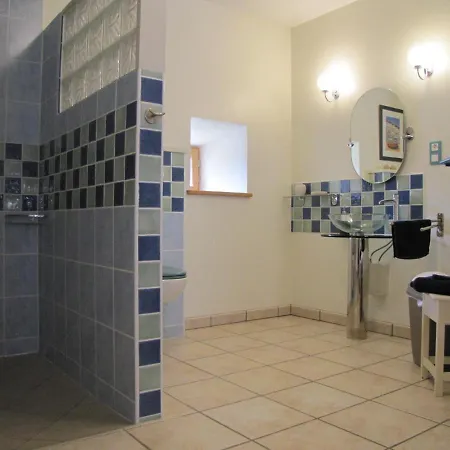 Bed & Breakfast Ludotheque Et Table D'hotes De La Becterie *