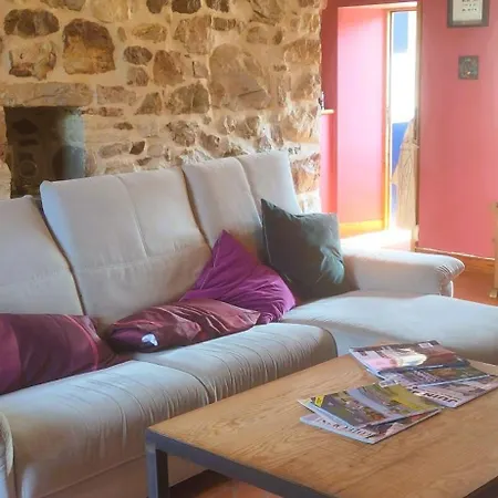 Frühstückspension Ludotheque Et Table D'hotes De La Becterie