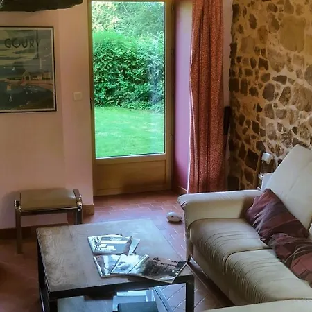 Ludotheque Et Table D'hotes De La Becterie Frühstückspension