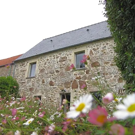 Ludotheque Et Table D'hotes De La Becterie Bed & Breakfast