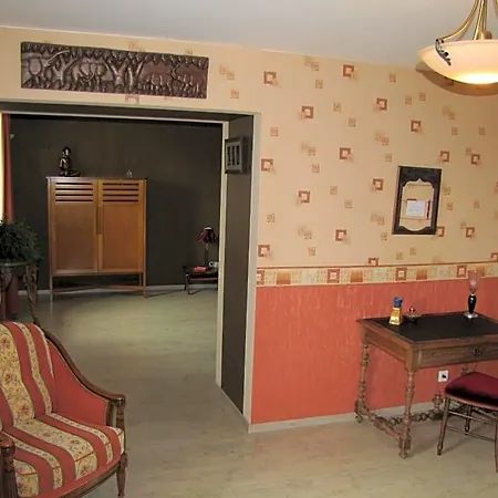 Ludotheque Et Table D'hotes De La Becterie Bed & Breakfast *