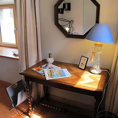 Bed & Breakfast Ludotheque Et Table D'hotes De La Becterie