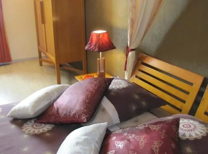 Ludotheque Et Table D'hotes De La Becterie Panzió *